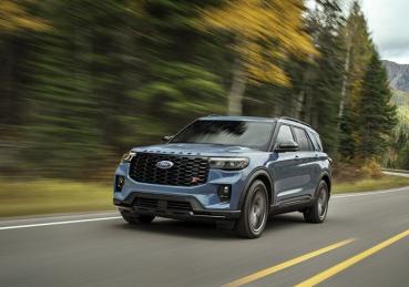 Bản nâng cấp mới của Ford Explorer ra mắt với nhiều thay đổi từ diện mạo tới công nghệ.
