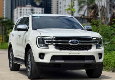 Ford Everest 2 cầu trắng, sẵn xe tại Sài Gòn Ford – SUV mạnh mẽ, sang trọng